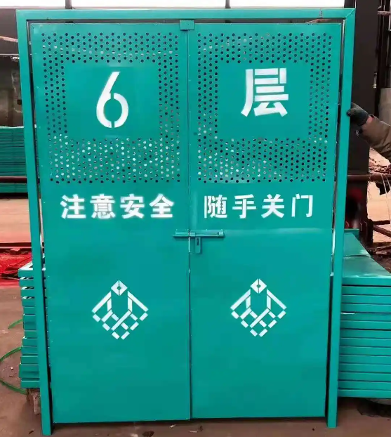 含山建筑工地电梯防护门